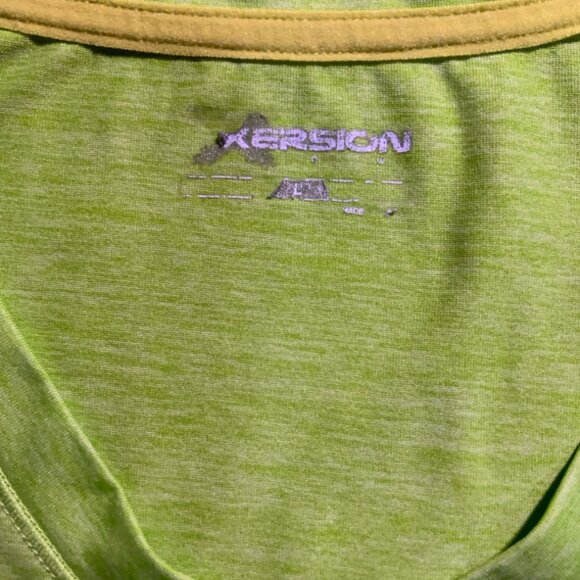 Xersion Performance Wear Women's Sz Large Neon Green V Neck Short Sleeve (G) - Picture 6 of 8